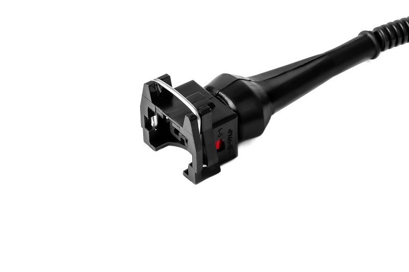 AX5092 Разъем 1284485110 (2pin) 2 контакта в гофре к датчику детонации для GAZ, Lada (ВАЗ), UAZ; к датчику температуры охлаждающей жидкости для GAZ, UAZ; к датчику давления воздуха для GAZ; к датчику заднего хода для Lada (ВАЗ); к форсунке, к габаритным и м